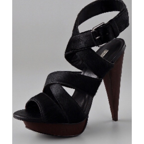 Report Signature Williston Sandal - Picture 1 of 4